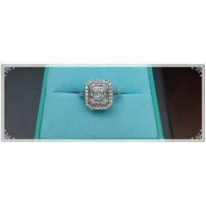 Gorgeous 1/2 Carat Genuine Diamond Round & Baguette Cluster Ring Sz 8